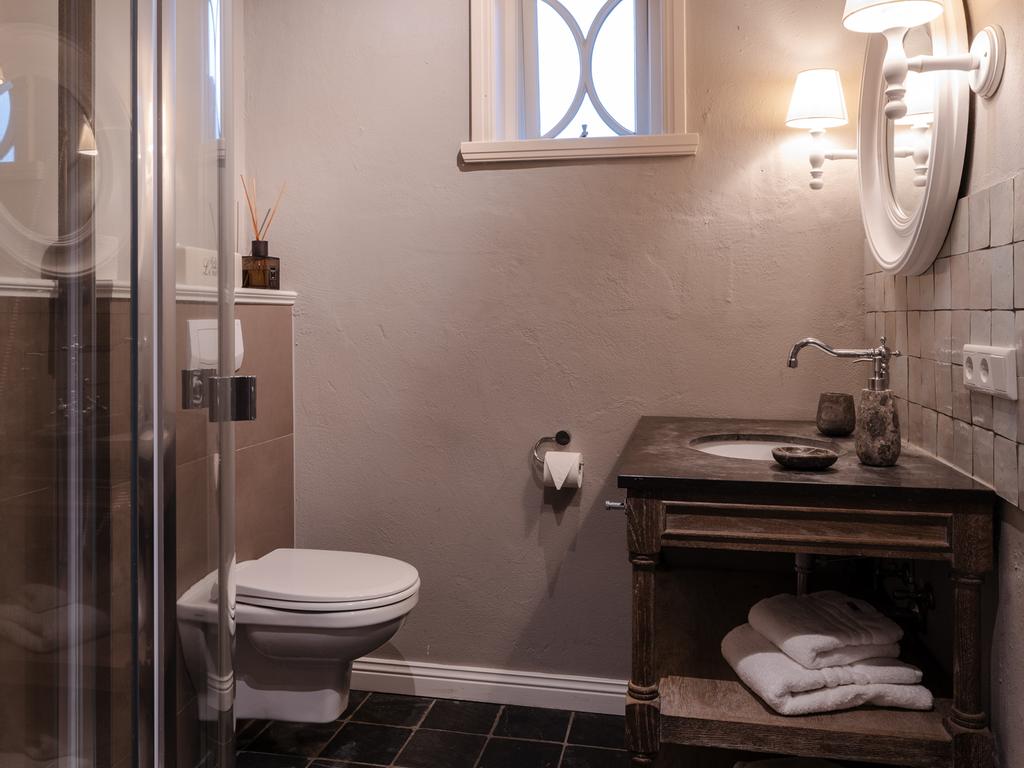 Bathroom with WC
