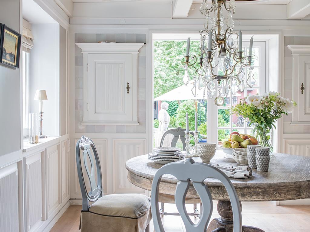 Dining room with graden entrance