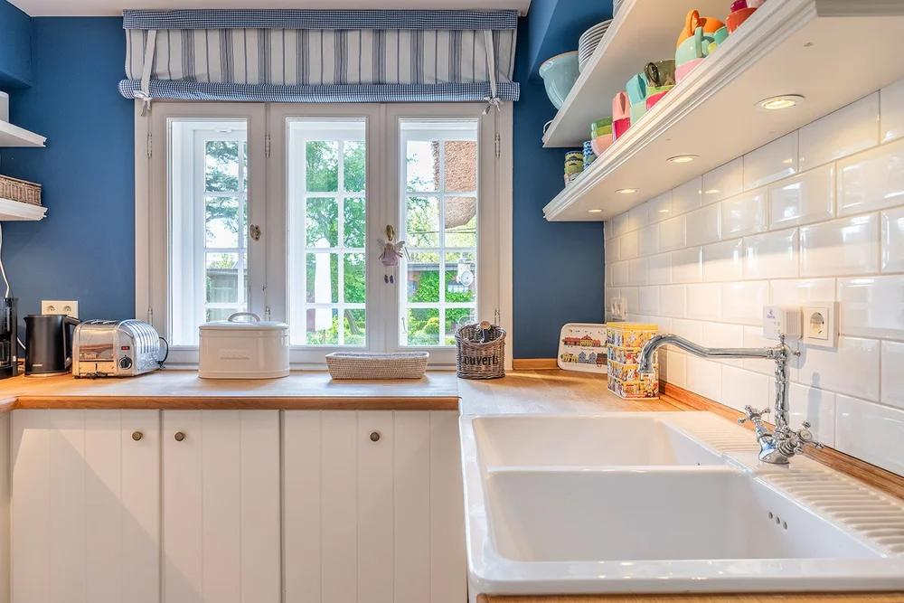 Kitchen with garden view