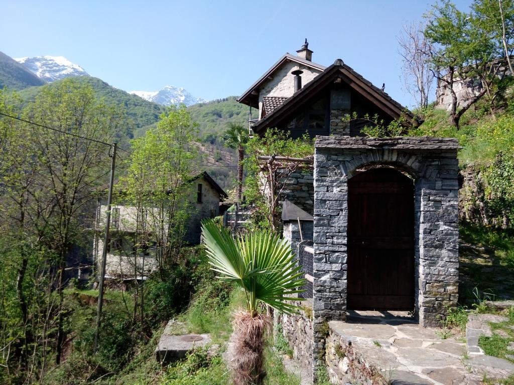 Casa di Sasso outside