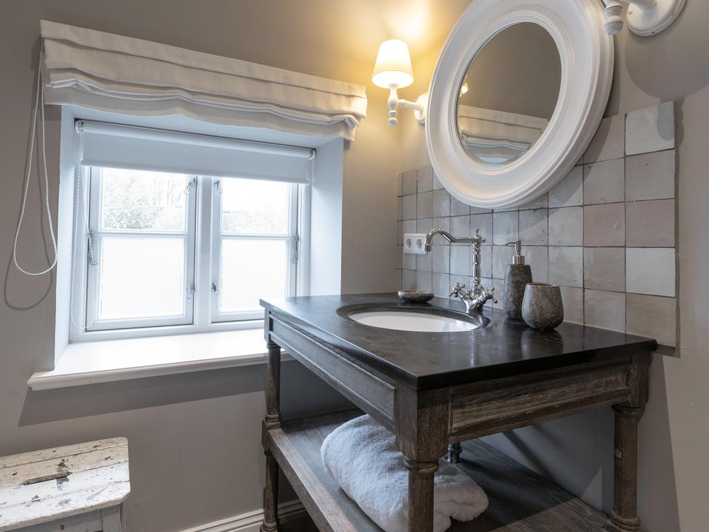 Second bathroom