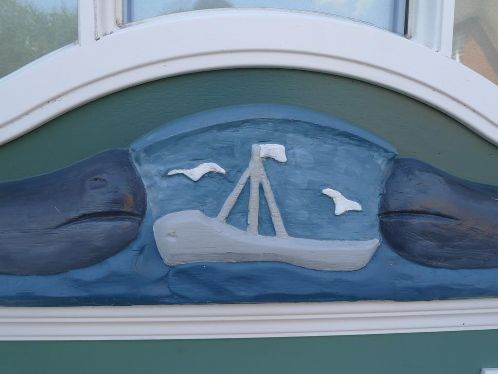 Detail door